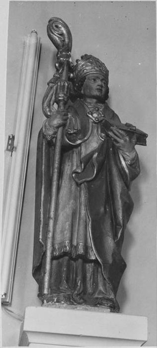 statue : Saint Evêque