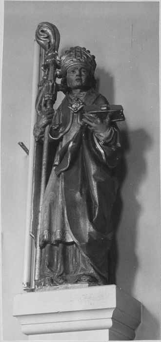 statue : Saint Evêque