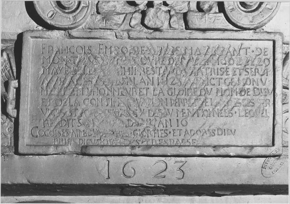 monument funéraire, détail