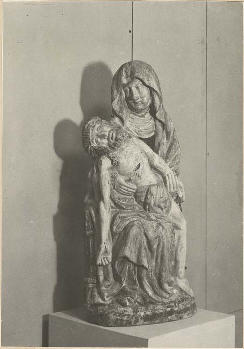 groupe sculpté : Vierge de Pitié