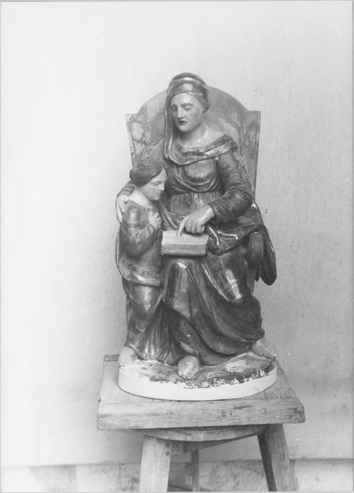 Groupe sculpté : Sainte Anne et la Vierge