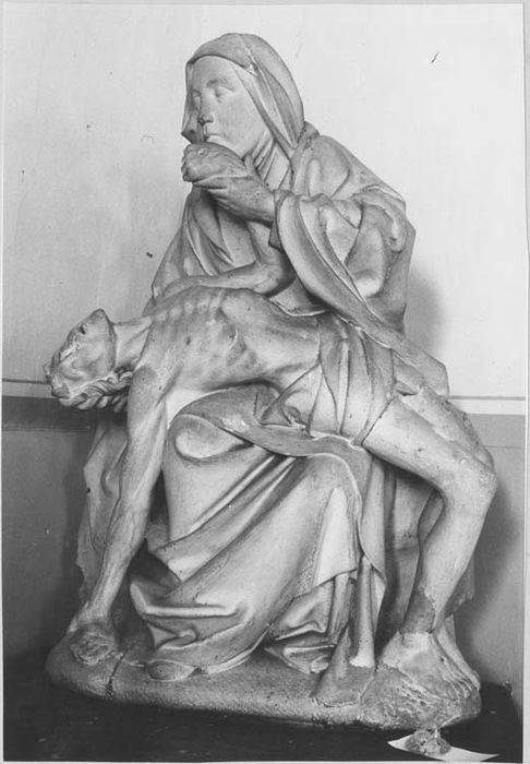 groupe sculpté : Vierge de Pitié