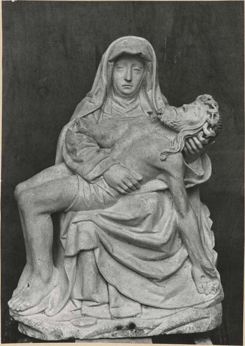groupe sculpté : Vierge de Pitié
