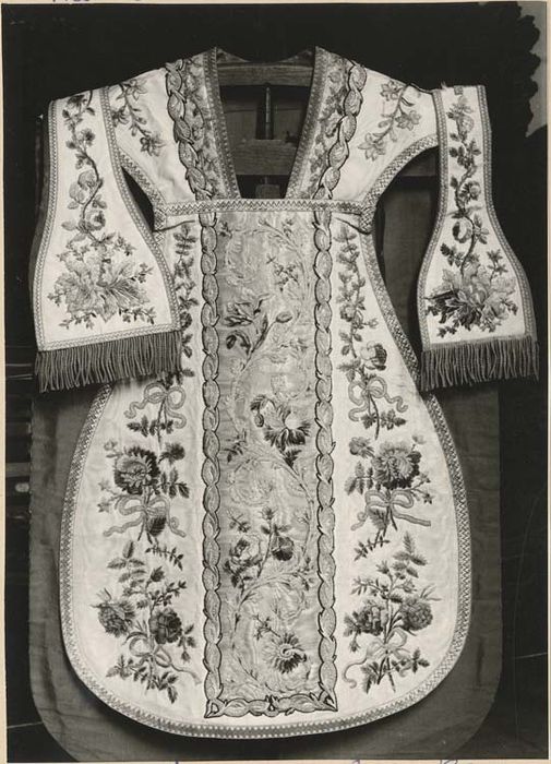 chasuble, étole, manipule