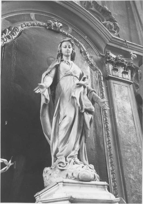 statue : Vierge