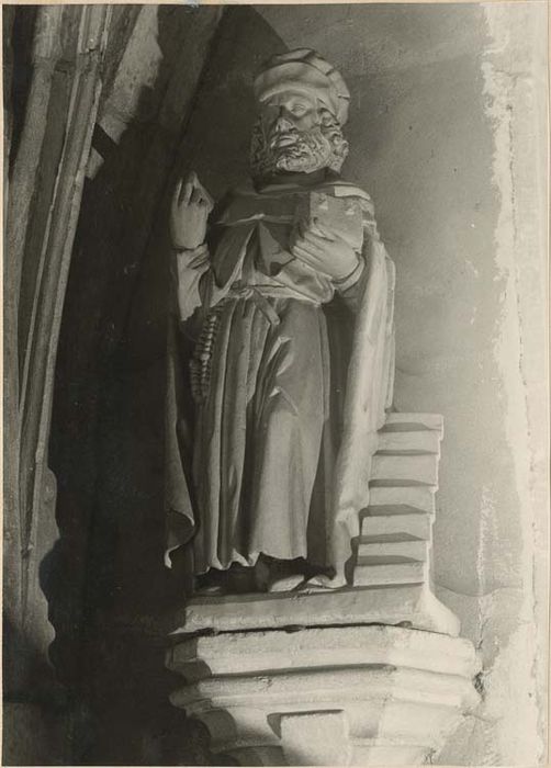 statue : Saint non identifié