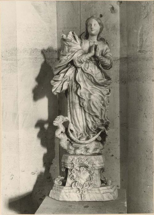 groupe sculpté (statuette) : la Vierge de l'Immaculée Conception