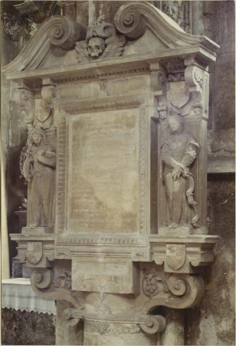 monument funéraire d'Esther d'Apremont, épouse de Jean des Porcelets de Maillane, maréchal de Lorraine