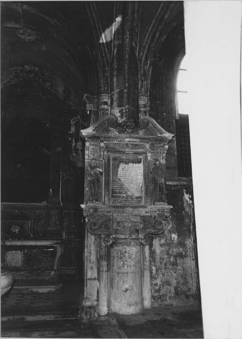 monument funéraire d'Esther d'Apremont, épouse de Jean des Porcelets de Maillane, maréchal de Lorraine