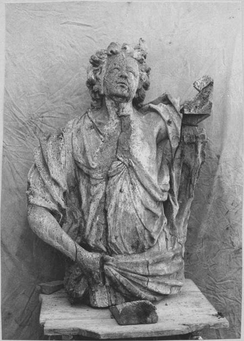 statue : Ange cariatide n°4