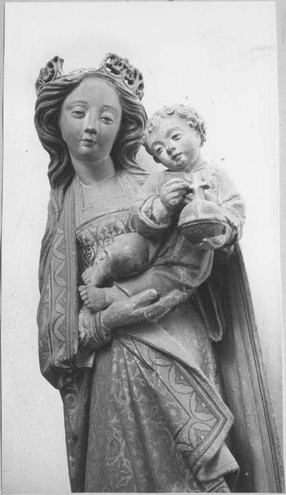 statue : Vierge à l'Enfant, vue partielle