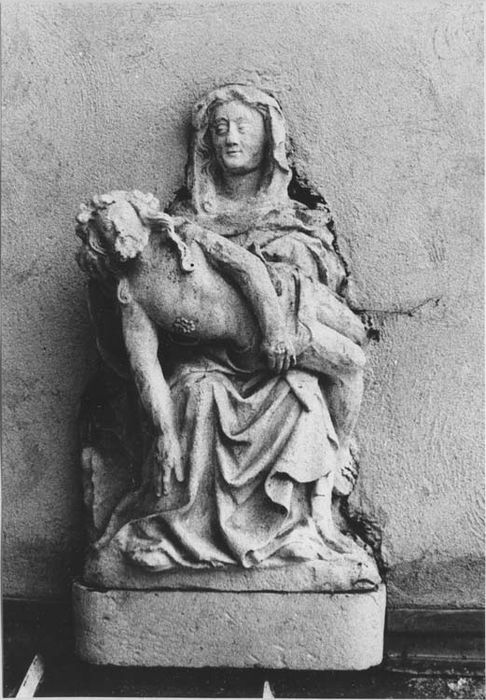 groupe sculpté : Vierge de Pitié