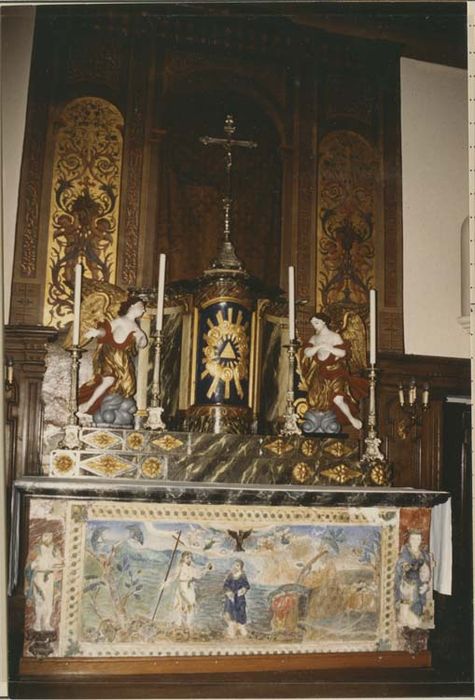 autel, retable, tabernacle, demi-relief : le Baptême du Christ par saint Jean-Baptiste