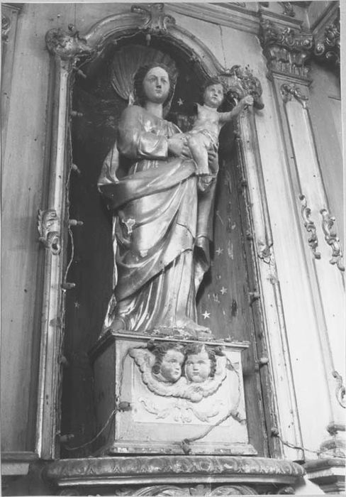 statue : Vierge à l’Enfant