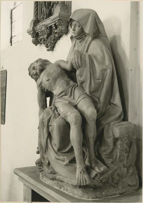 groupe sculpté : Vierge de Pitié