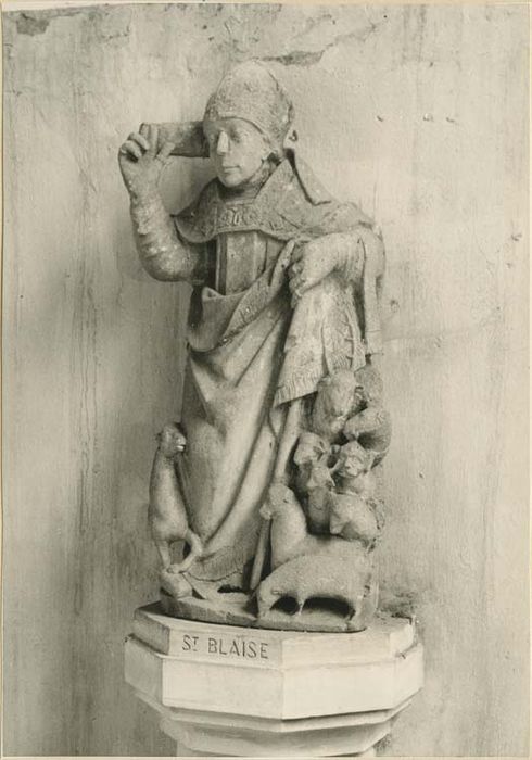 groupe sculpté : Saint Blaise