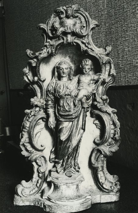 statuette, niche : Vierge à l'Enfant