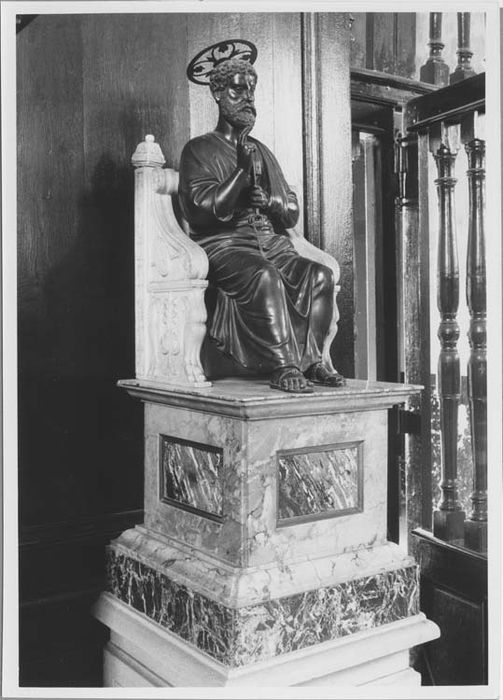 statue : saint Pierre