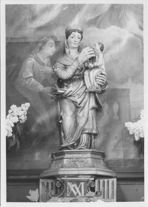 statue : Vierge à l'Enfant