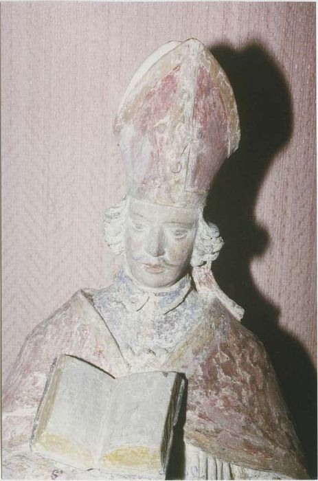statue : saint Privat (demi-nature), vue partielle
