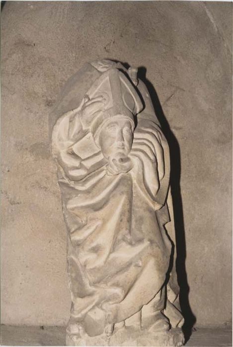 statuette : saint Denis