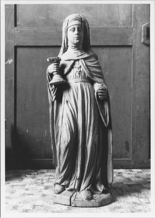 statuette (en pendant) : sainte Claire