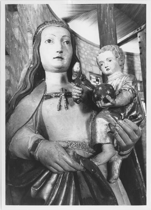 statue (petite nature) : Vierge à l'Enfant, vue partielle