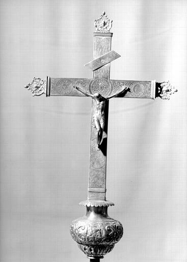 Croix processionnelle en argent, face