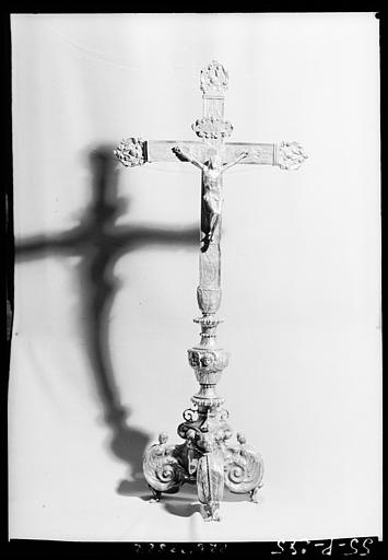 Croix d'autel en argent : trois poinçons