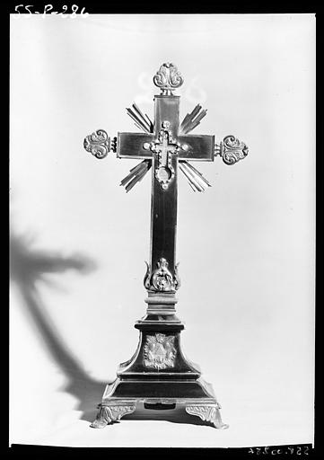 Croix reliquaire, bois et argent