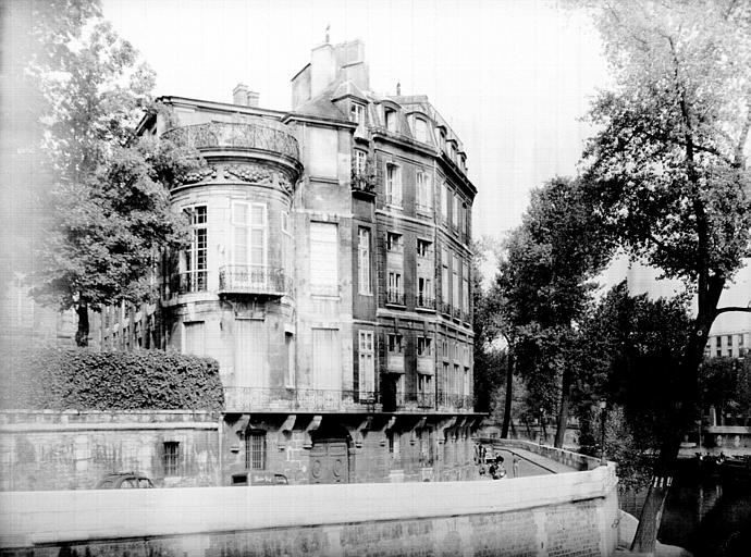 Façade : aile droite sur quai