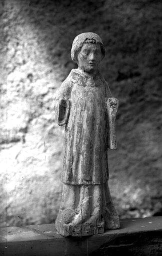 Statuette en bois de diacre : très mutilée - © Ministère de la Culture (France), Médiathèque du patrimoine et de la photographie, diffusion RMN-GP
