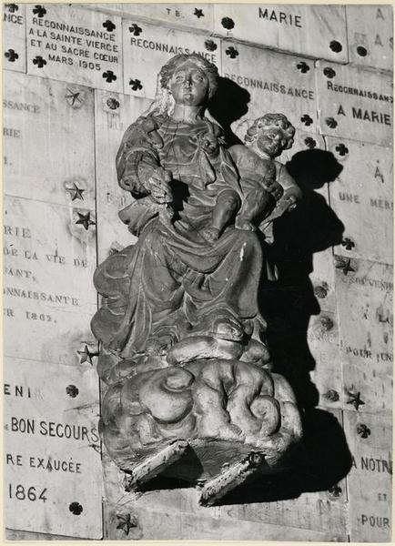 statue : Vierge à l'Enfant, vue générale