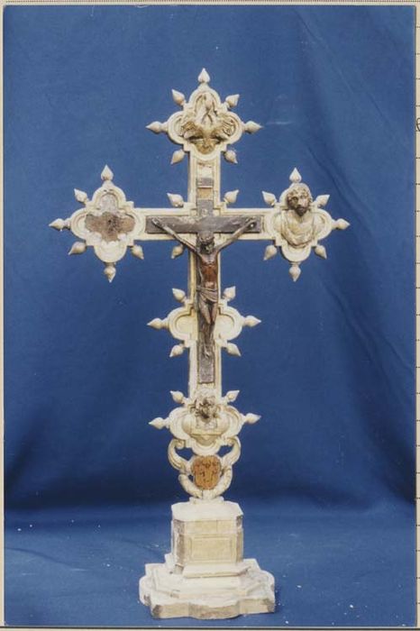 croix d'autel - © Ministère de la Culture (France), Médiathèque du patrimoine et de la photographie, diffusion RMN-GP