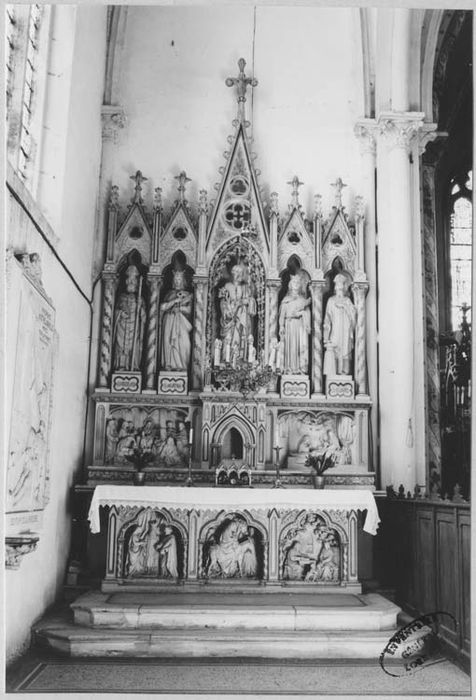 autel latéral de gauche avec ses statues : saint Nicolas, sainte Agathe, saint Joseph, sainte Catherine, saint Eloi