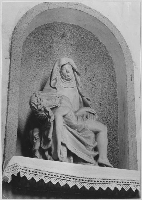 statue : Vierge de Pitié