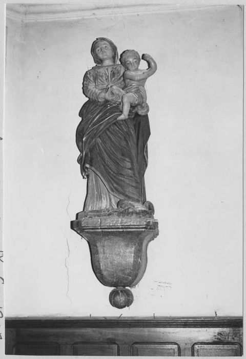 statue : Vierge à l'Enfant