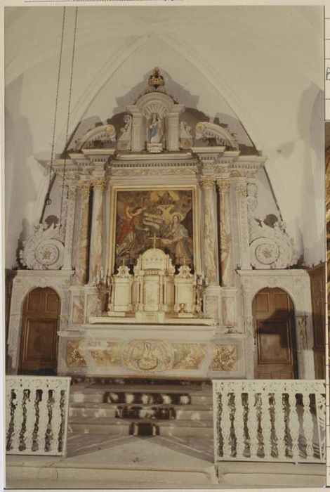 maître-autel, retable, tabernacle, statue : Vierge à l'Enfantretable, tabernacle, statue : Vierge à l'Enfant