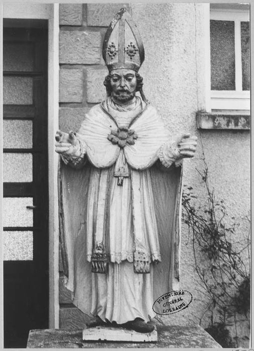 statue : Saint Maximin (maître-autel)