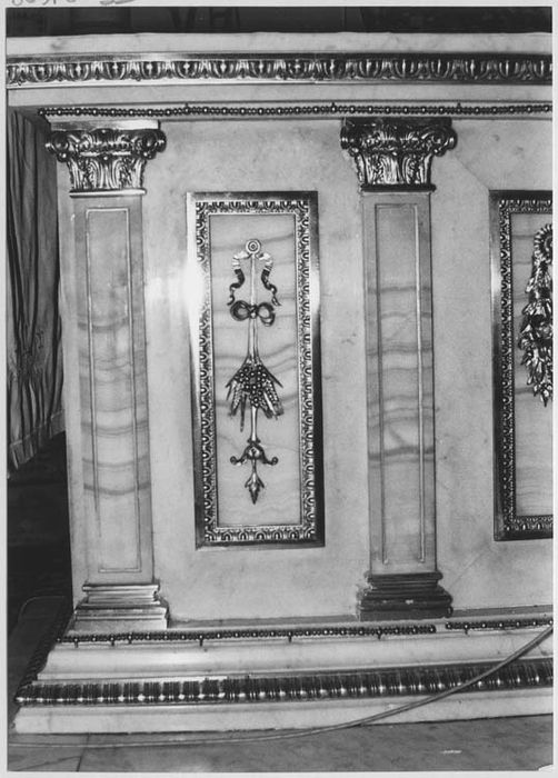 autel, retable, statue : Vierge à l'Enfant (maître-autel) - © Ministère de la Culture (France), Médiathèque du patrimoine et de la photographie, diffusion RMN-GP