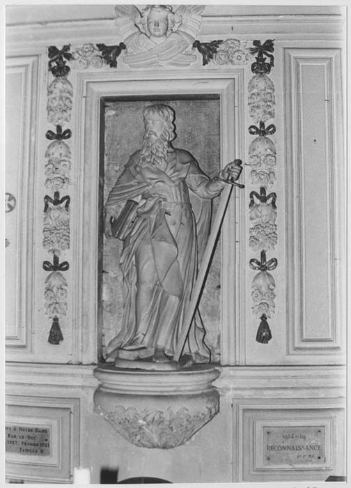 niche et statue : Saint Paul