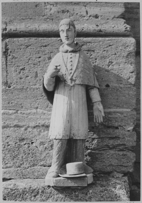 statue : Saint Charles Borromée