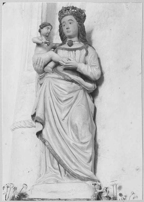 statue : Vierge à l'Enfant