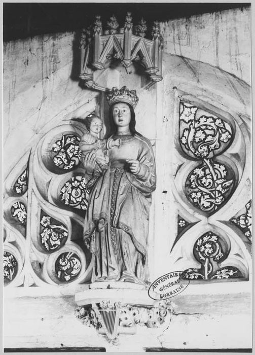 statue : Vierge à l'Enfant