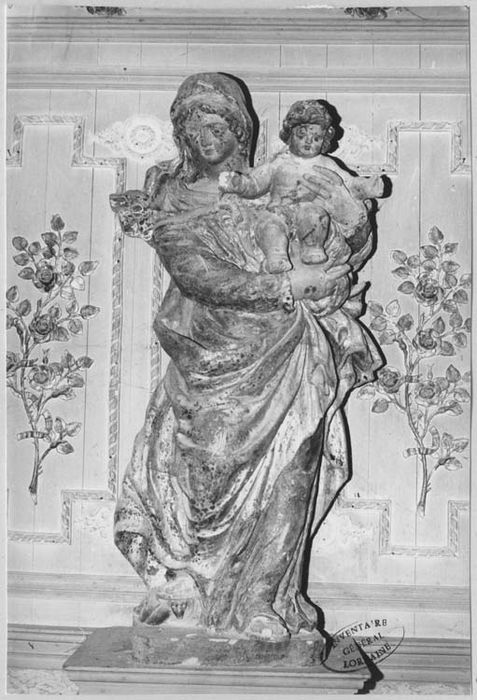 statue : Vierge à l'Enfant