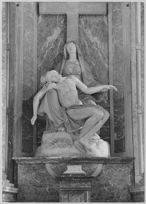 autel, retable, statue : Vierge de Pitié