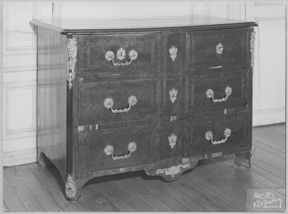 commode Louis XV - © Ministère de la Culture (France), Médiathèque du patrimoine et de la photographie, diffusion RMN-GP