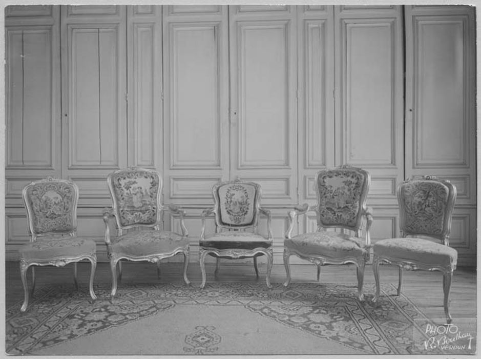 2 chaises et 3 fauteuils Louis XV - © Ministère de la Culture (France), Médiathèque du patrimoine et de la photographie, diffusion RMN-GP