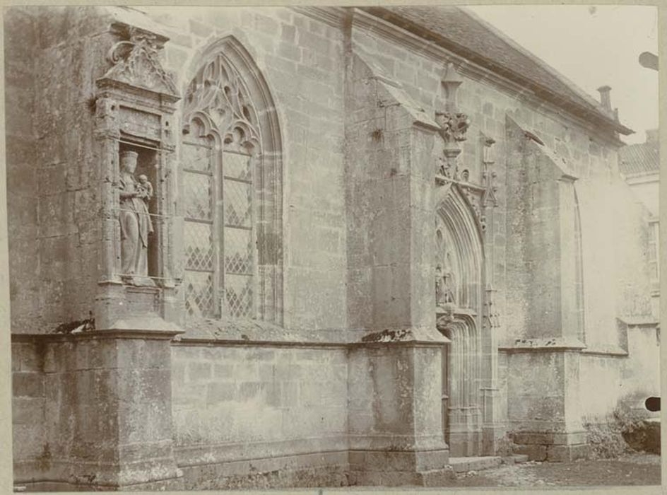 statue : Vierge à l'Enfant