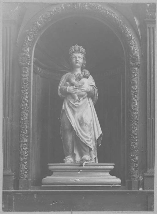 statue : Vierge à l'Enfant